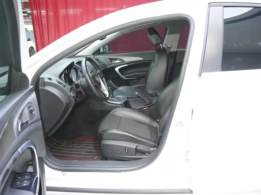 Buick Regal 2013 1.6T Automatic Elite Sport Edition фото 11