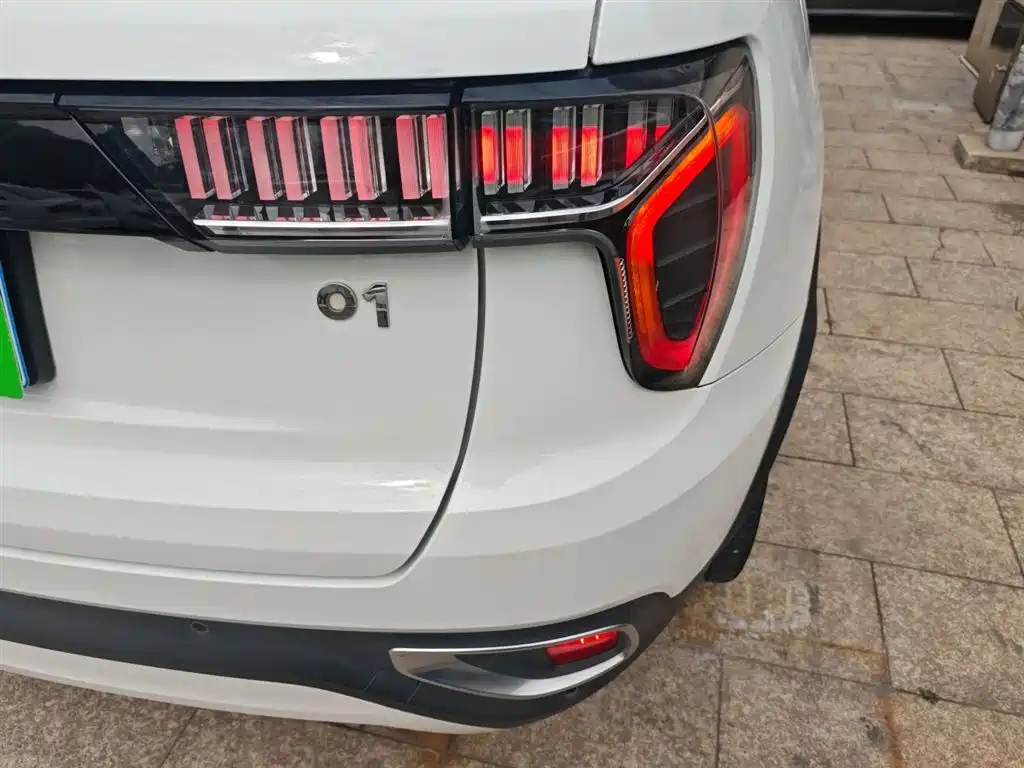 Lynk & Co 01 2018 2.0T 2WD Type+ Edition фото 7