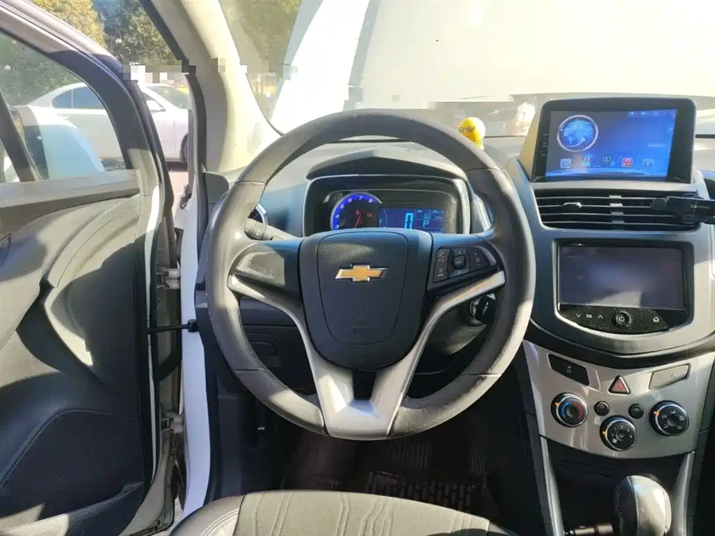 Chevrolet Trax 2014 1.4T Automatic 2WD Luxury фото 3