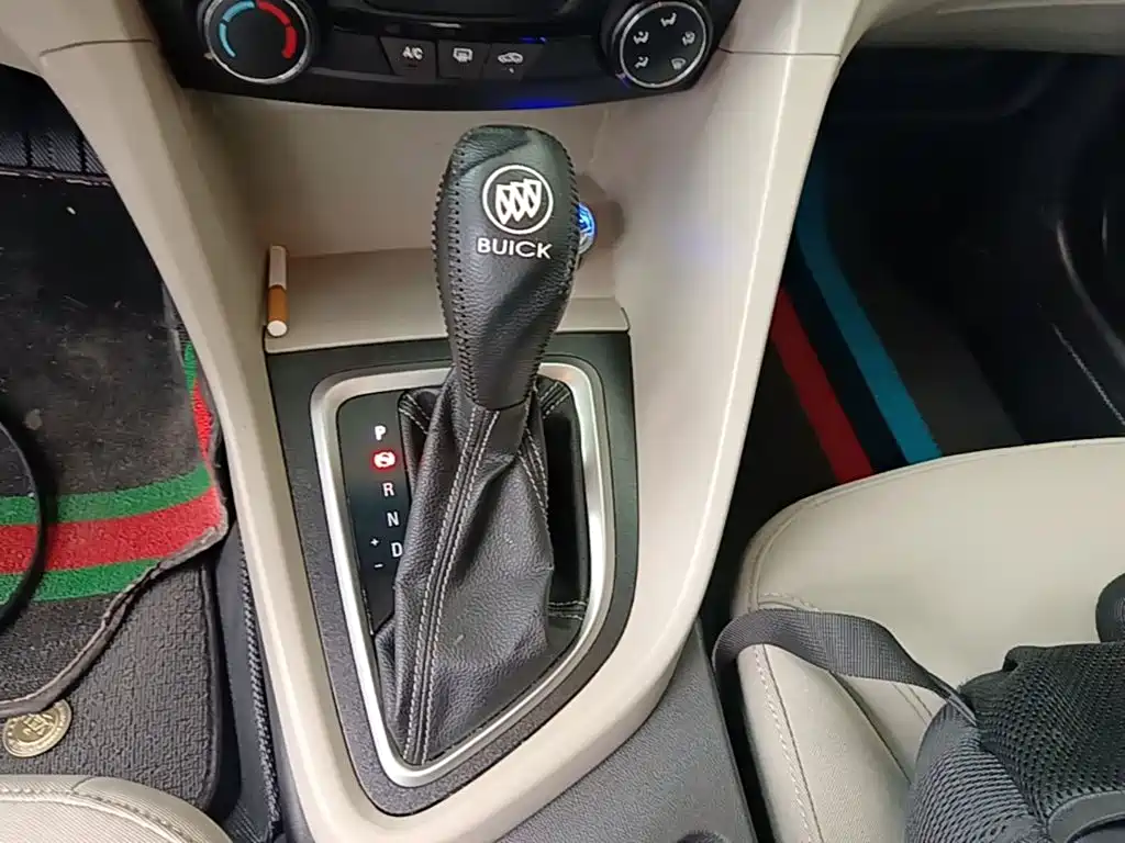 Фото 14 - Buick Excelle