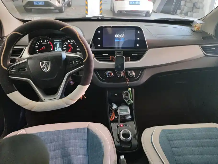 Baojun 310W 2018 2018 1.5L Auto Fashion China V