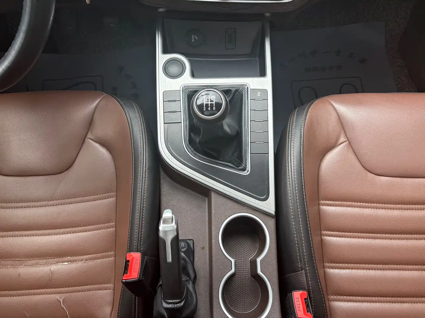 Dongfeng Fengxing Fengxing SX6 2018 2018 1.6L Manual Luxury