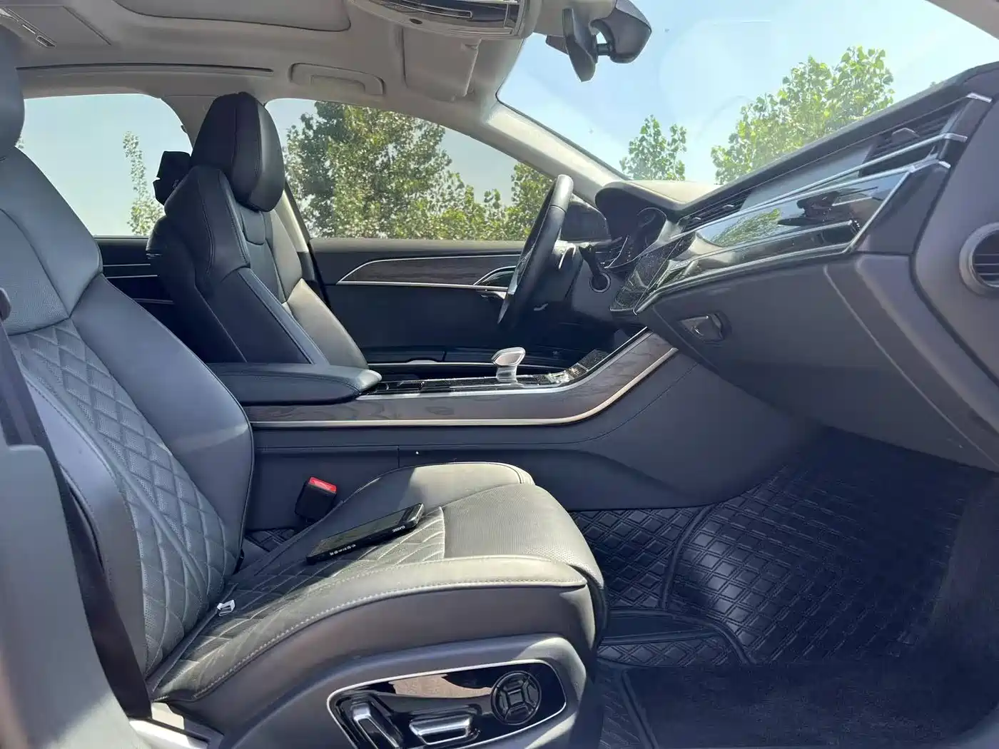 Audi A8 2023 A8L 50 TFSI quattro Exclusive фото 9