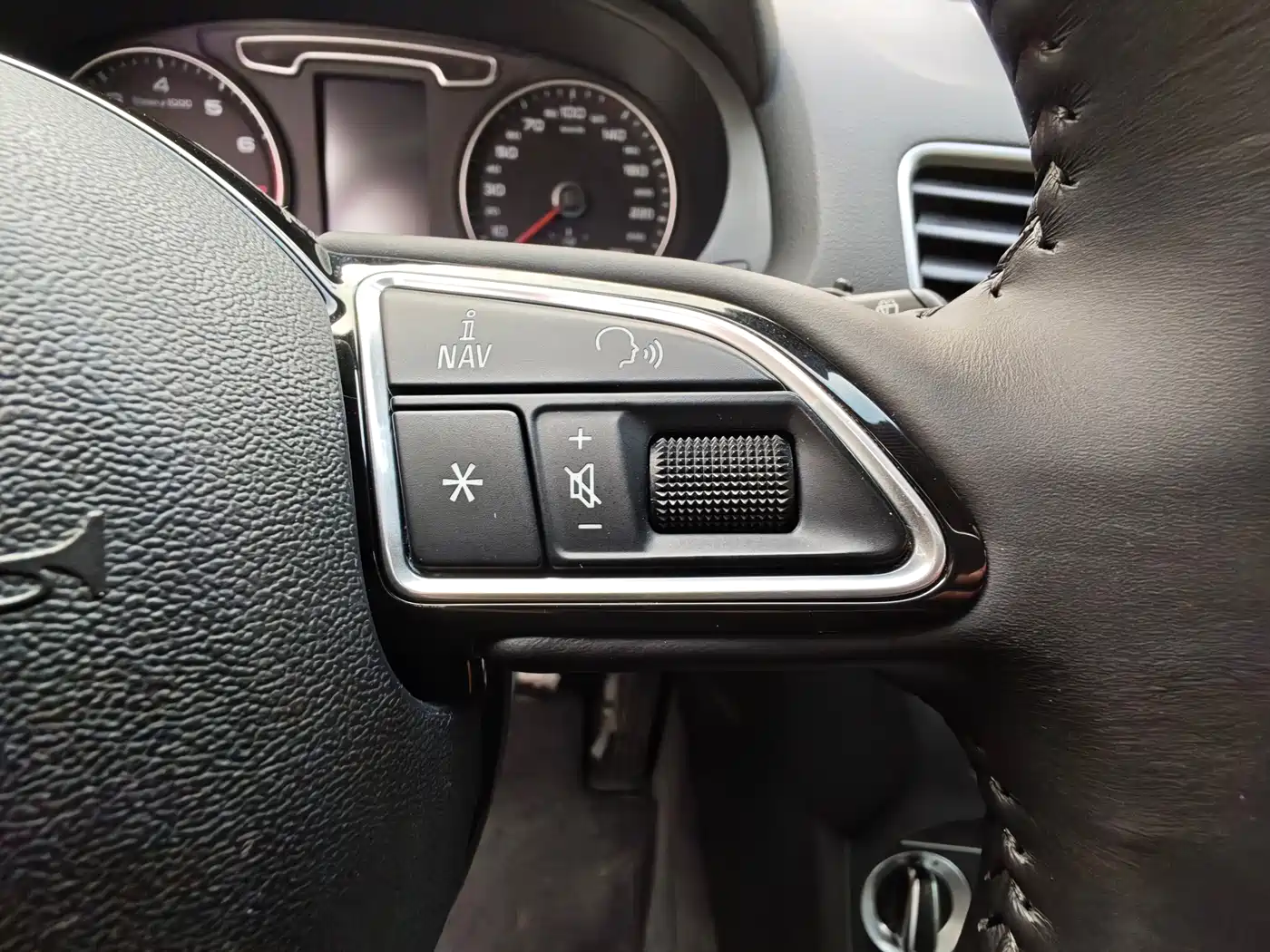 Audi Q3 2015 30 TFSI Progressive фото 24