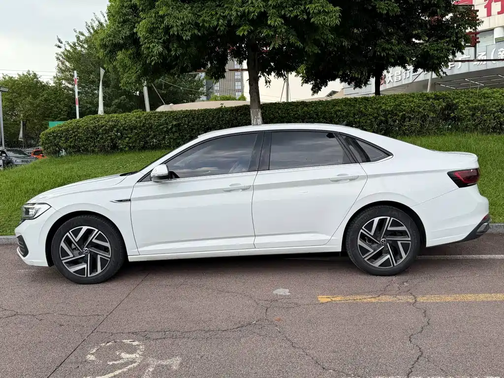 Volkswagen Sagitar, миниатюра 3