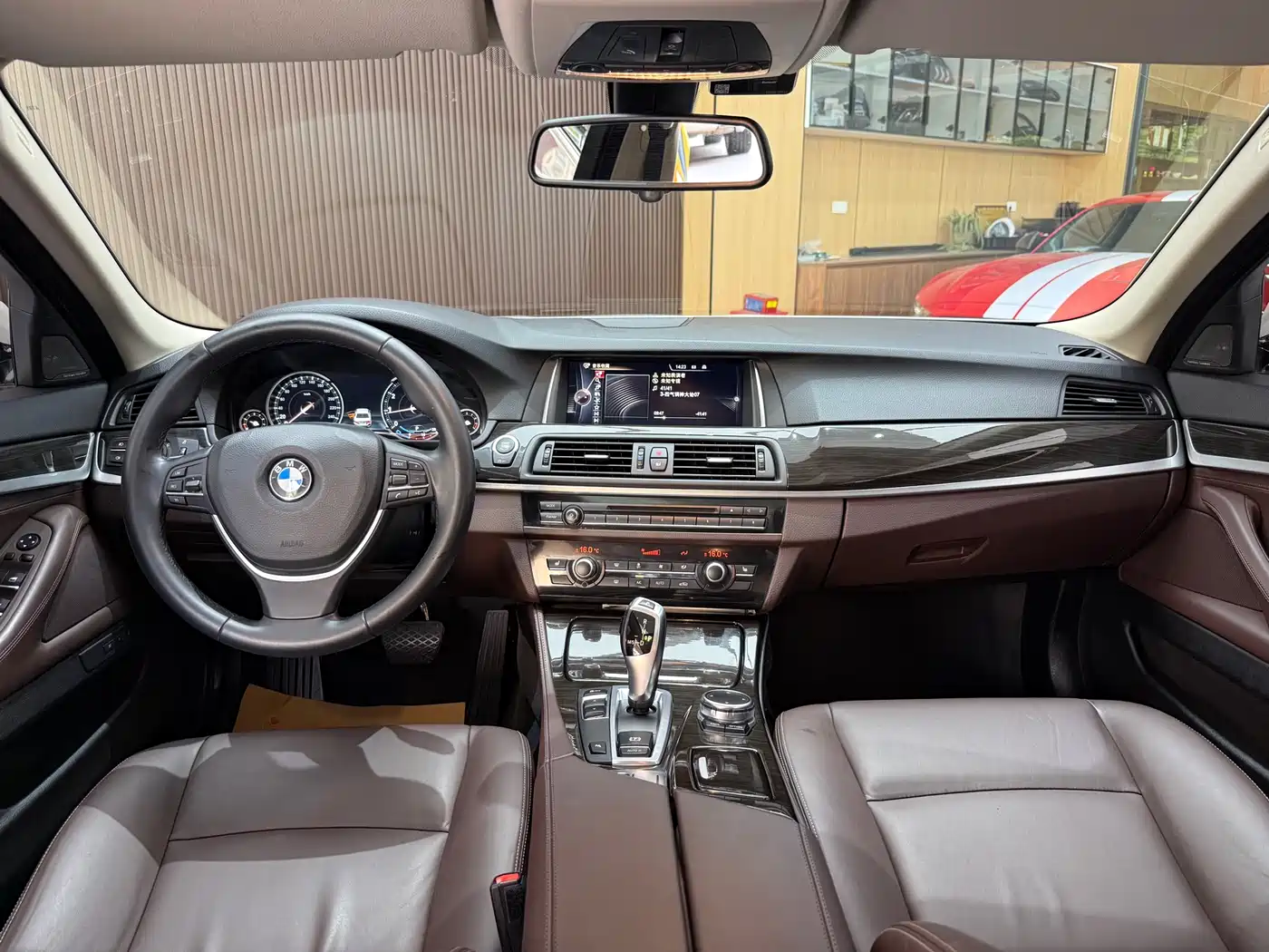 BMW 5 Series 2017 525Li Luxury Design Package фото 18