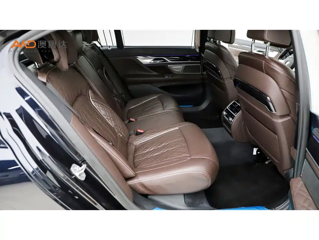 BMW 7 Series 2019 Facelift 740Li Leading M Sport Package фото 8