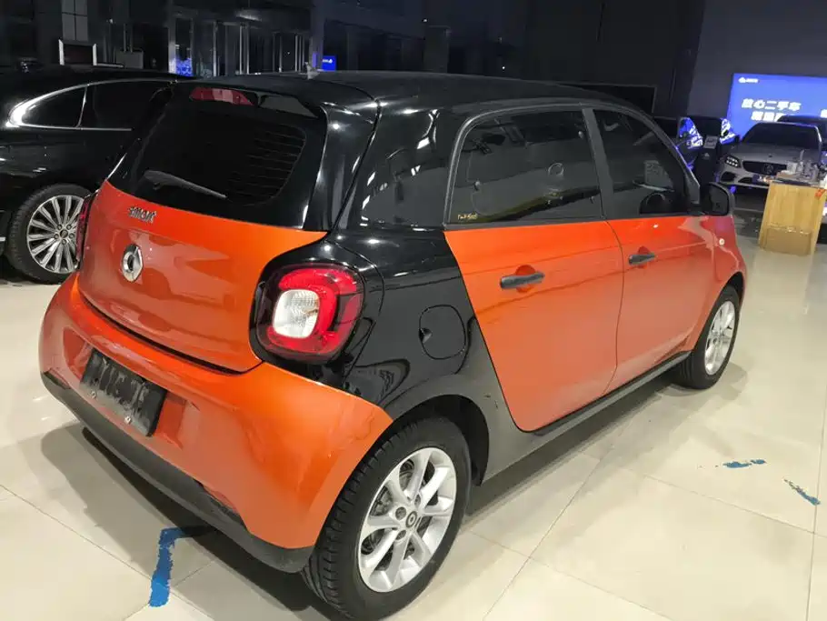smart forfour 2018 2018 1.0L 52kW Agile Edition