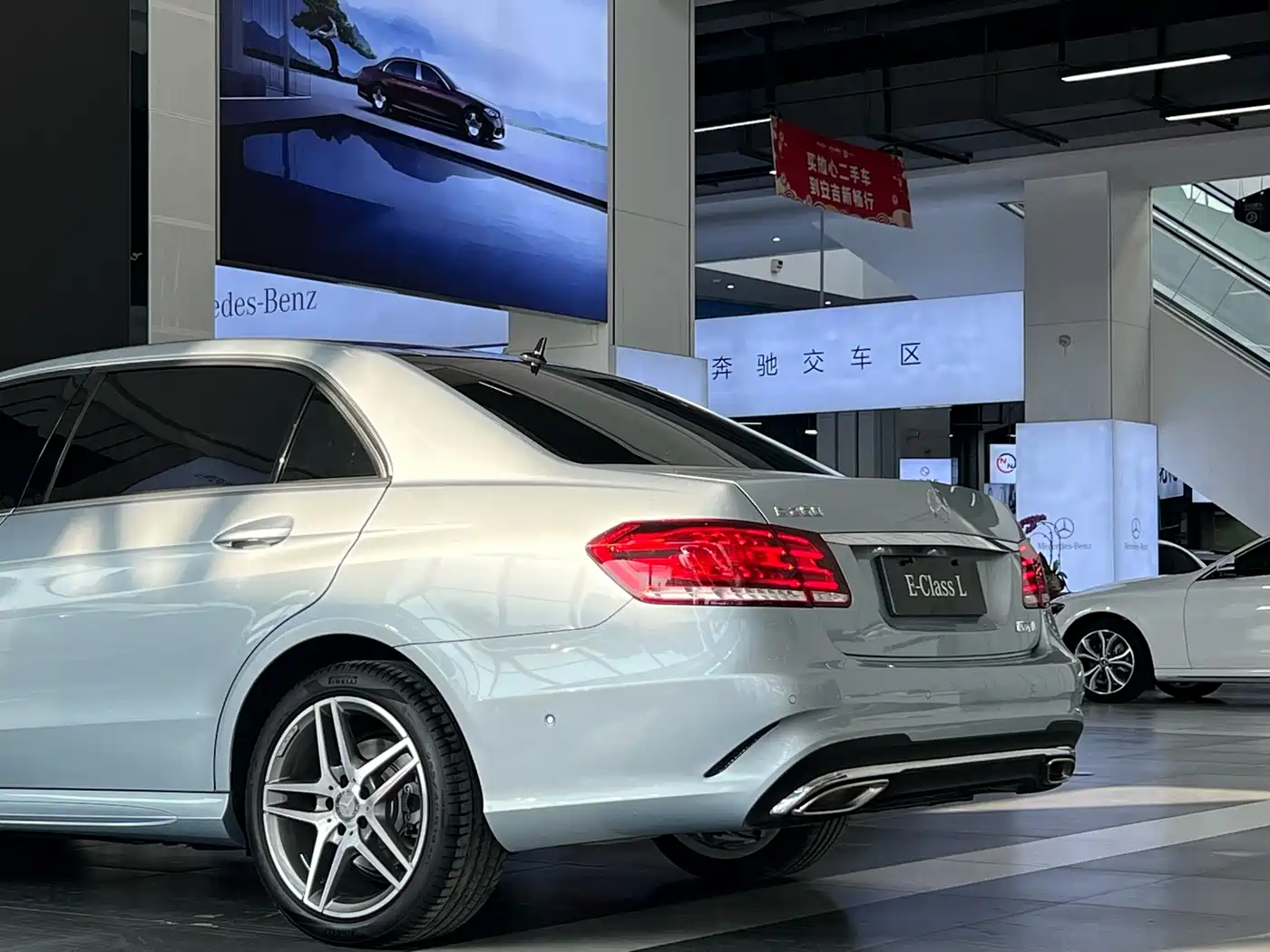 Mercedes-Benz E-Class 2015 E 260 L Sport Luxury фото 12