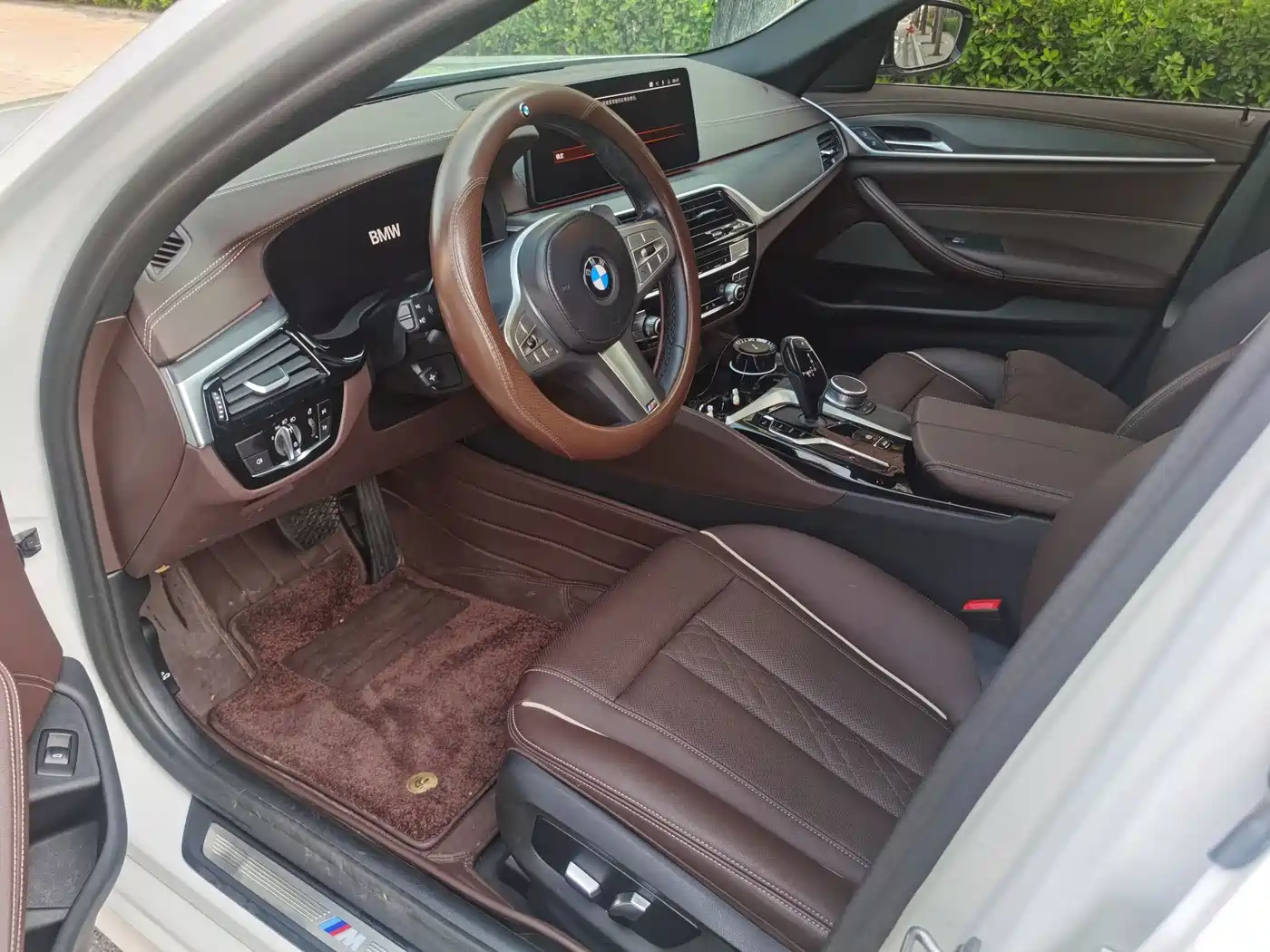 BMW 5 Series 2023 Facelift 530Li Leading M Sport Package фото 9
