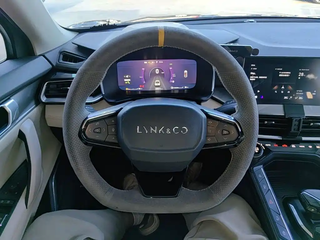 Lynk & Co 06 EM-P 2022 2022 PHEV 84KM Range Pro
