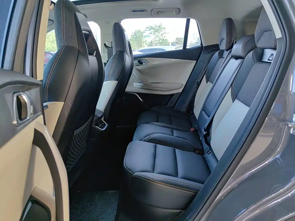 Lynk & Co 06 EM-P 2022 2022 PHEV 84KM Range Pro