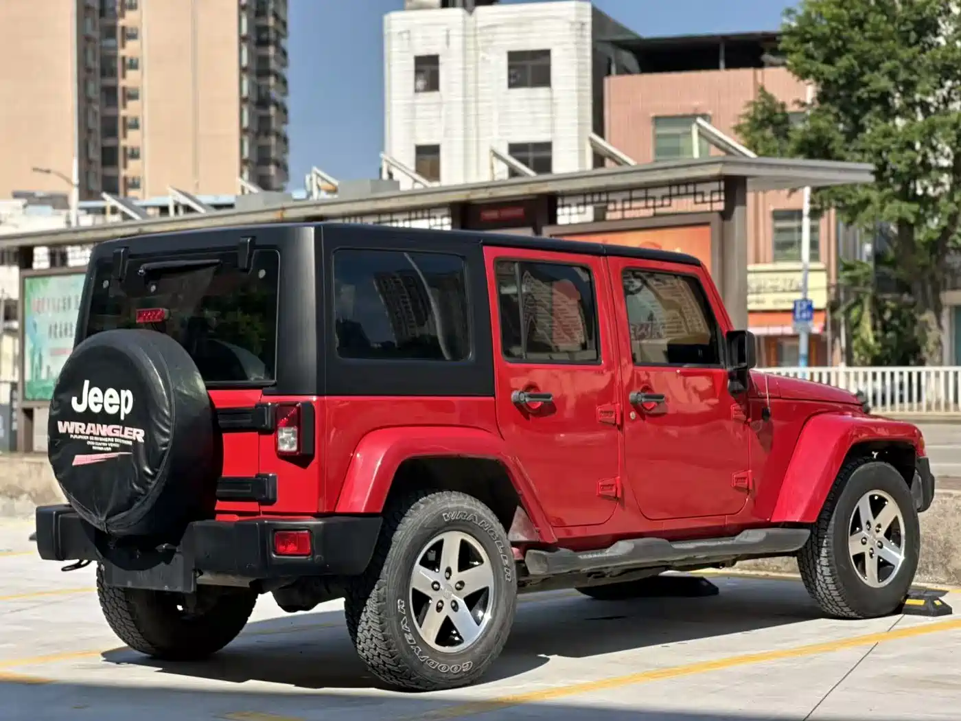 Jeep Wrangler 2012 2011 Model 3.8L Sahara 4-Door