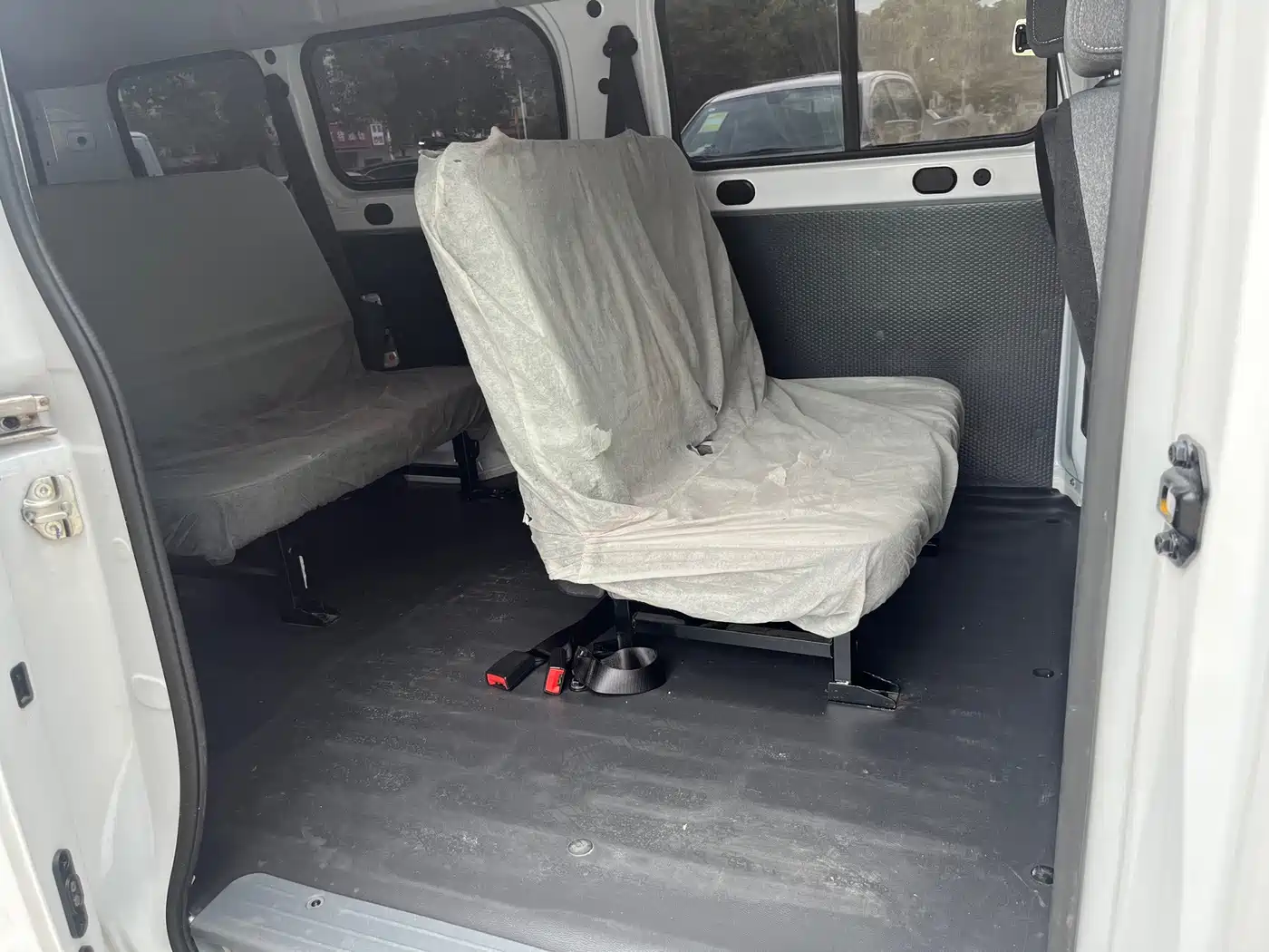 Wuling Motors Wuling Yangguang 2026 2026 Model 440km Passenger Van Comfort Version (6-Seater)