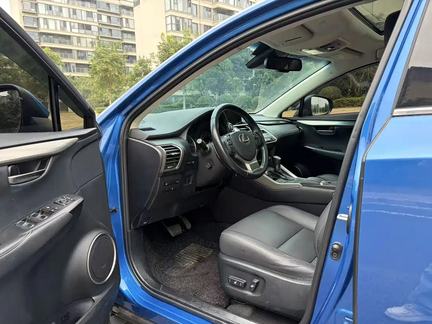 Photo 13 - Lexus NX