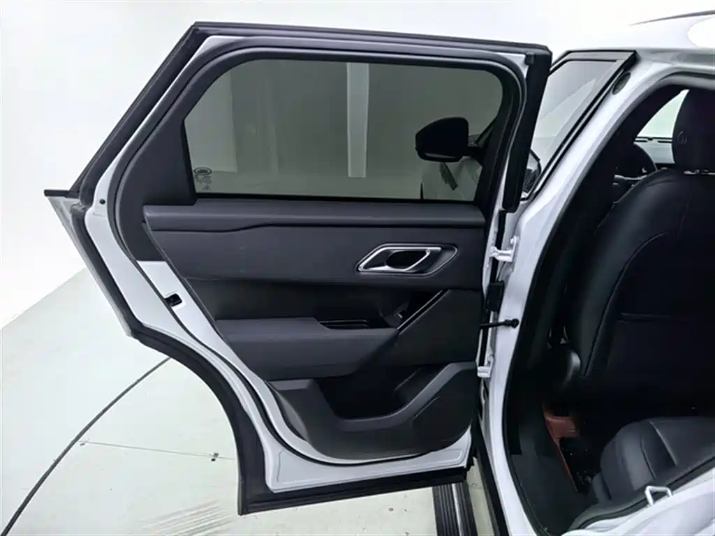 Land Rover Range Rover Velar 2024 Dynamic SE фото 23