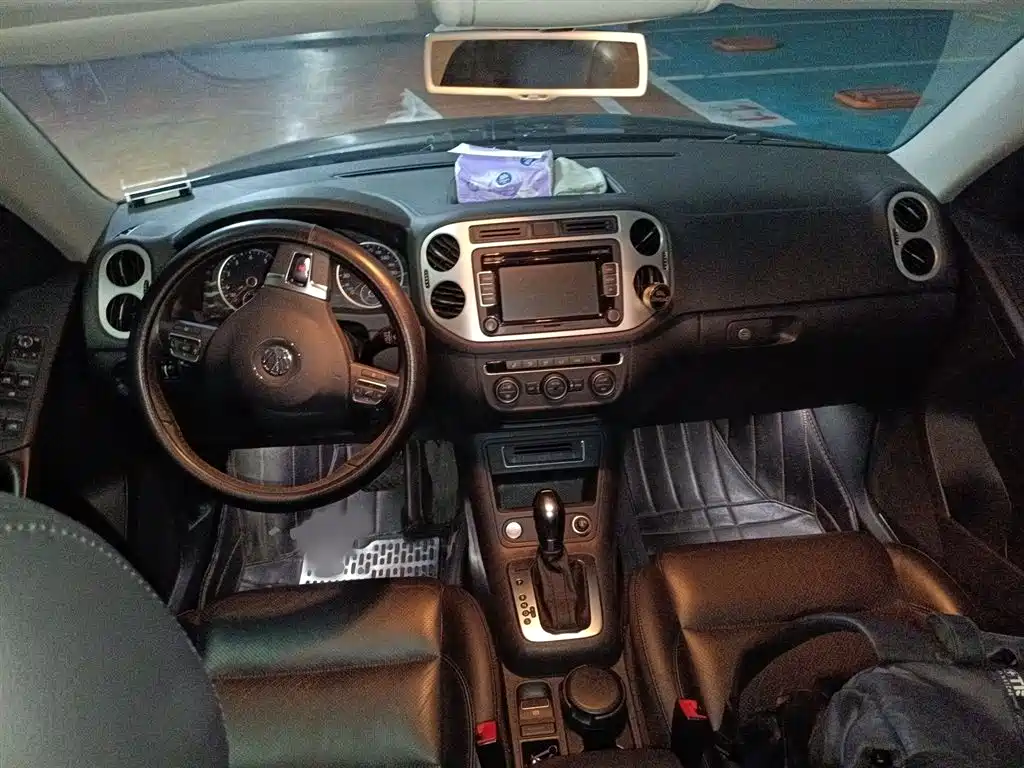Volkswagen Tiguan 2015 2.0TSI Automatic 4WD Luxury фото 13