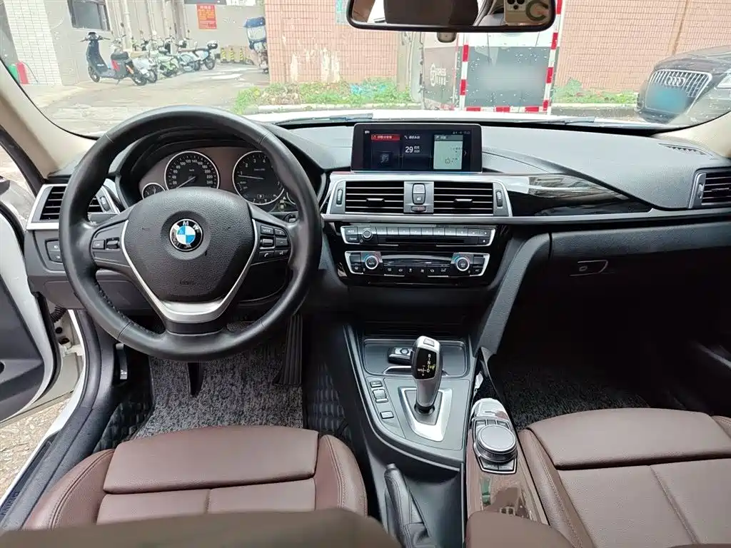 BMW 3 Series 2019 320Li Fashion Type фото 13