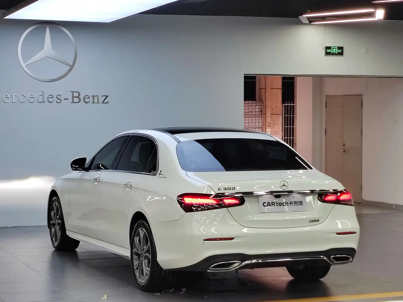 Mercedes-Benz E-Class, миниатюра 4