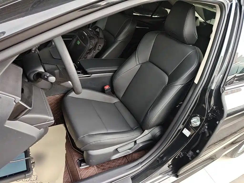 Toyota Camry 2024 2.0E Elite Edition фото 14