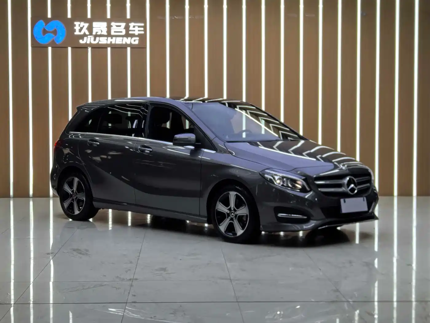 Mercedes-Benz B-Class 2019 B 200 Fashion фото 3