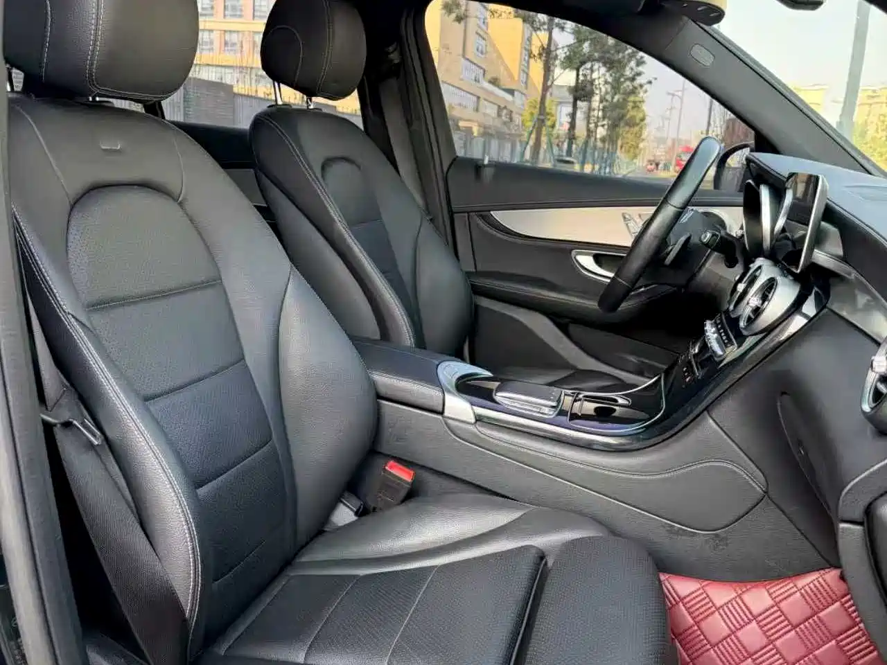 Mercedes-Benz GLC 2020 GLC 260 L 4MATIC Dynamic фото 18