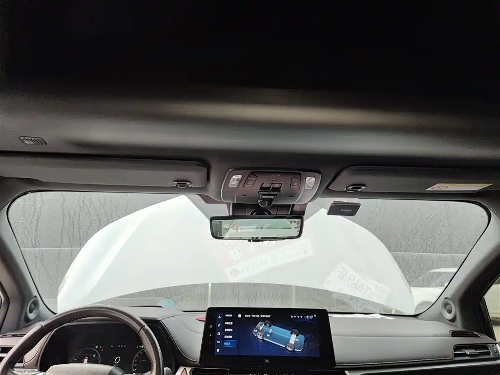 Toyota Sienna 2023 2.5L Hybrid Platinum Edition фото 14
