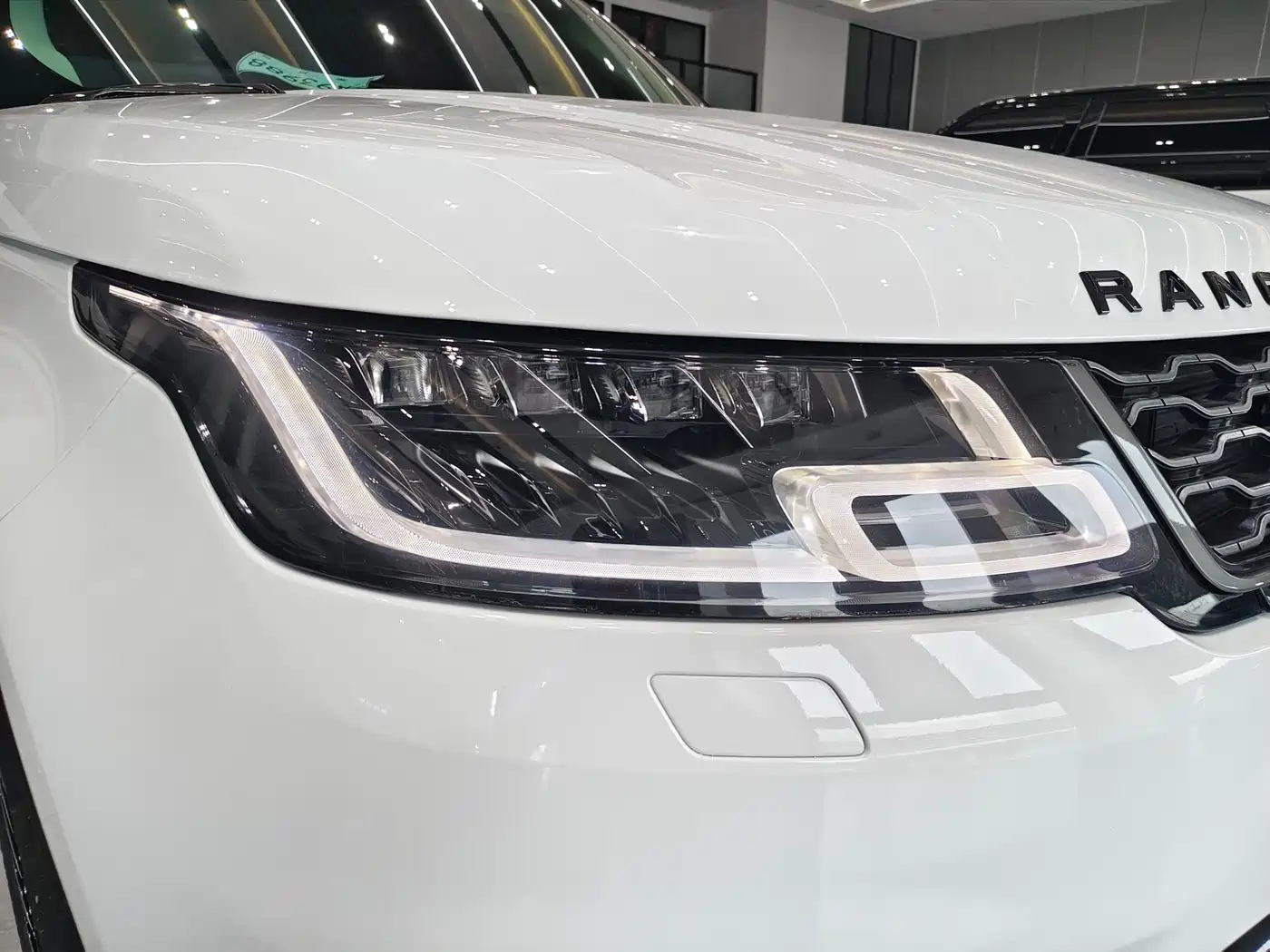 Land Rover Range Rover Sport 2020 3.0 L6 HSE DYNAMIC фото 4