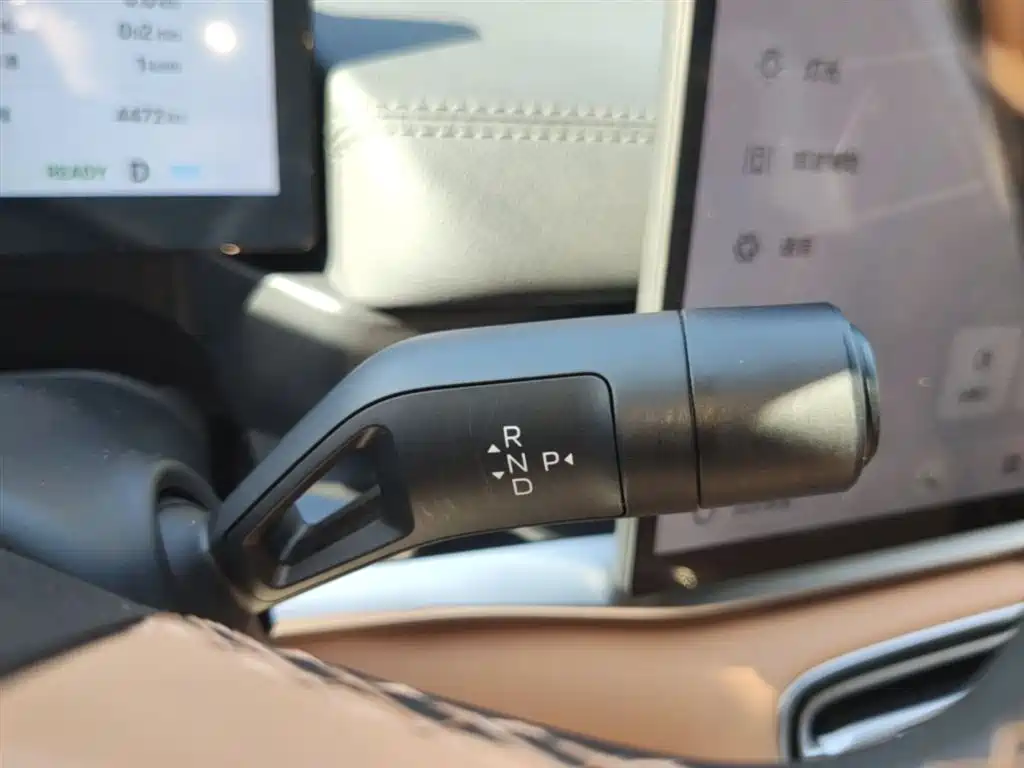 Geely Galaxy Galaxy A7 2025 EM-i фото 14