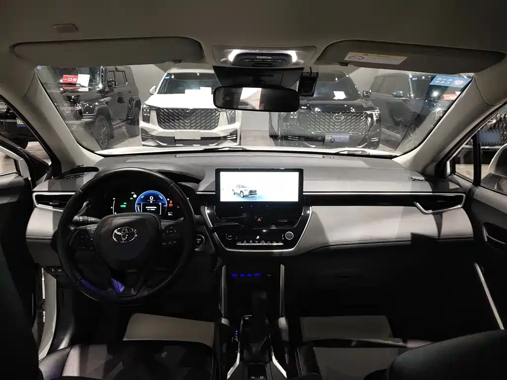 Toyota Corolla Cross 2024 2.0L Smart Hybrid Dual Engine Pioneer Edition фото 10