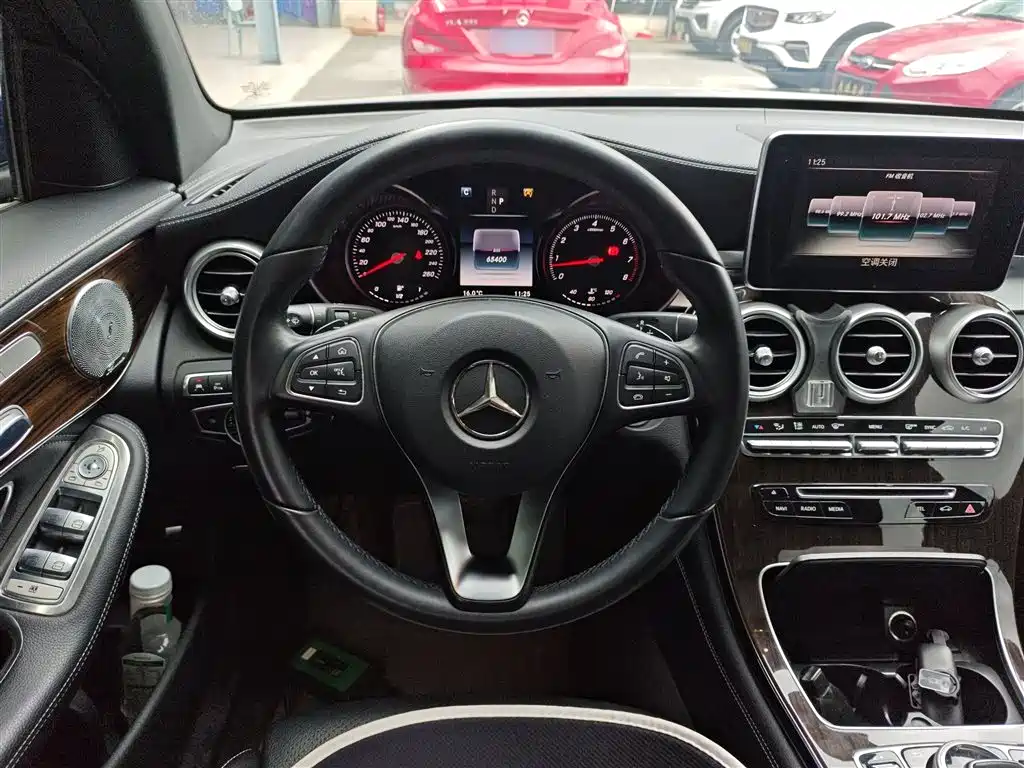 Mercedes-Benz GLC 2017 GLC 260 4MATIC Luxury фото 11