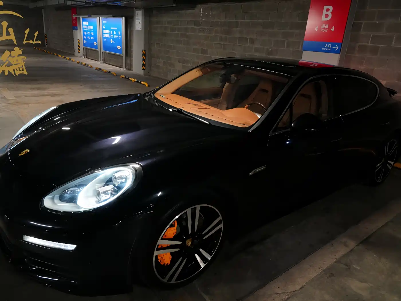 Porsche Panamera 2012 Panamera Turbo S 4.8T фото 5
