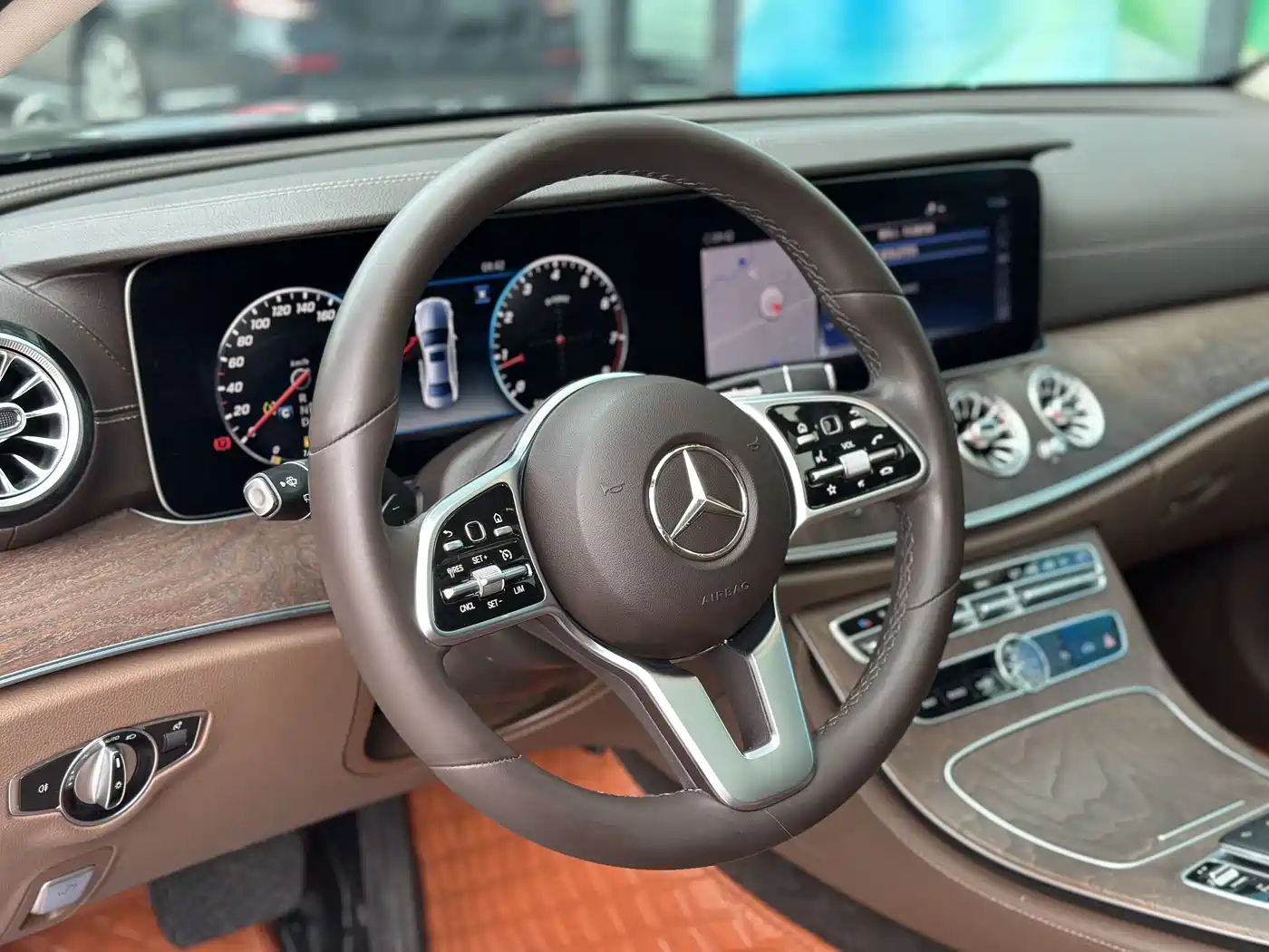 Mercedes-Benz E-Class 2019 Facelift E 300 L Luxury фото 14