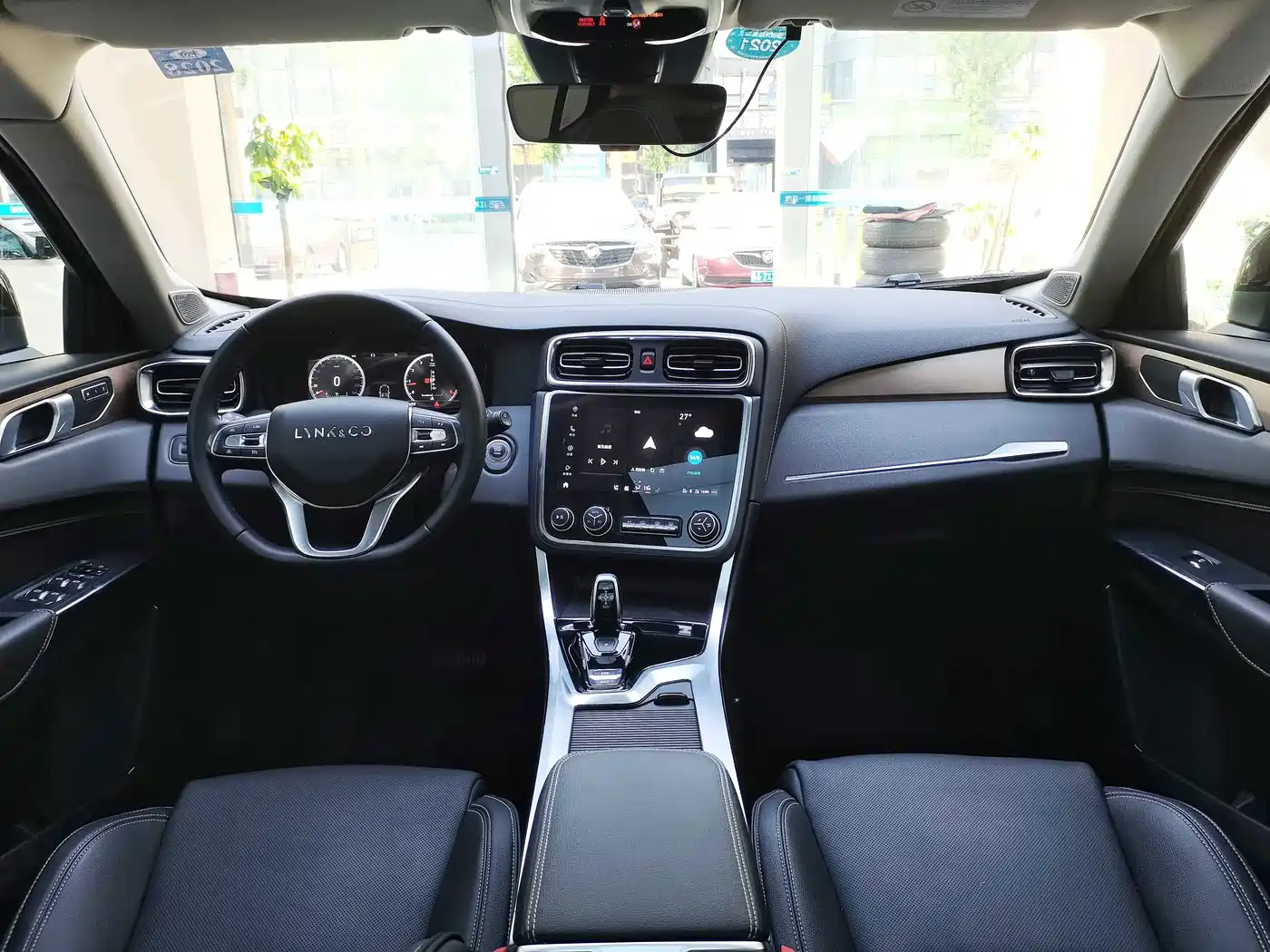 Lynk & Co 01 2019 2.0T 2WD Pro Edition China V фото 4