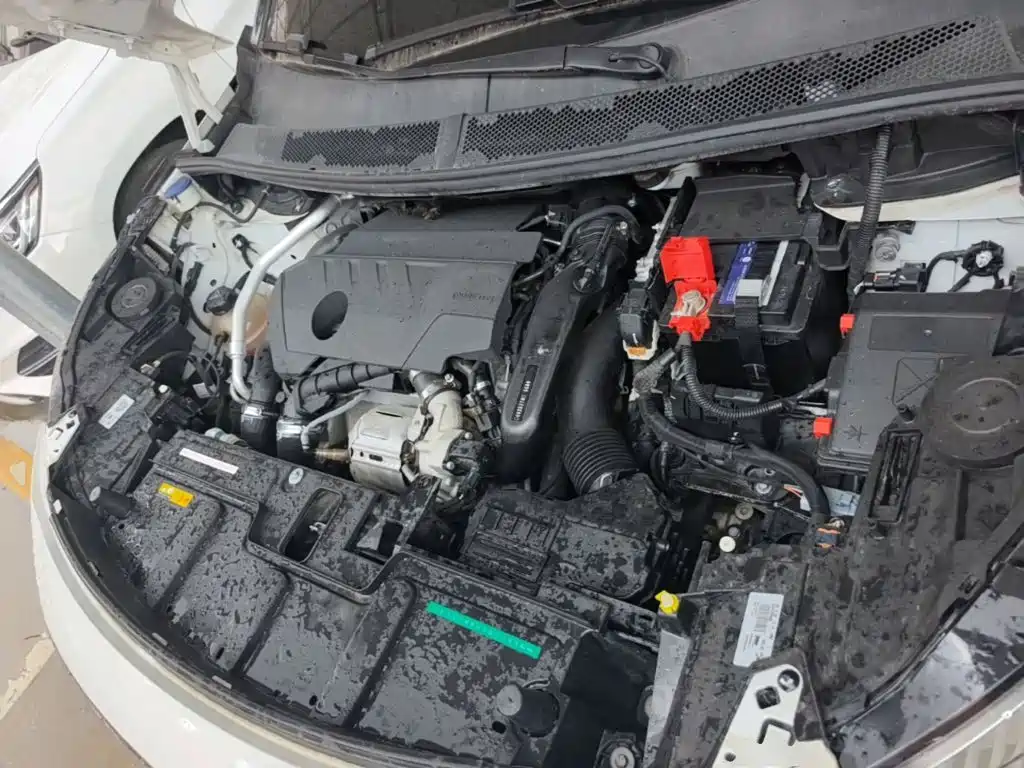 Фото 20 - Peugeot 5008