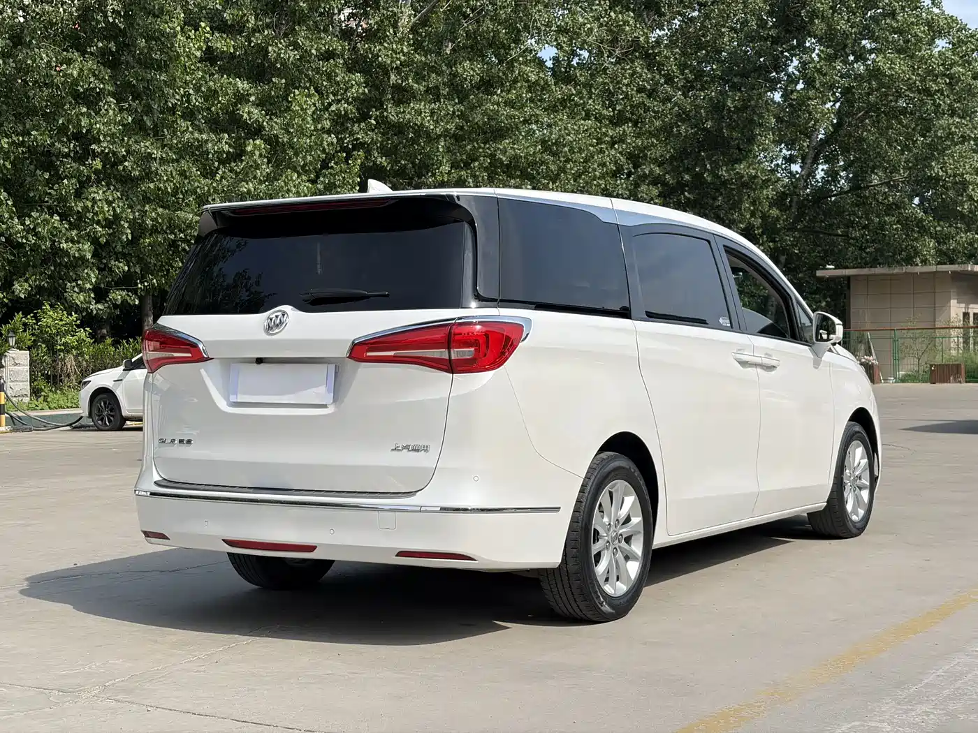 Buick GL8 2017 ES 28T Comfort Type China V фото 13