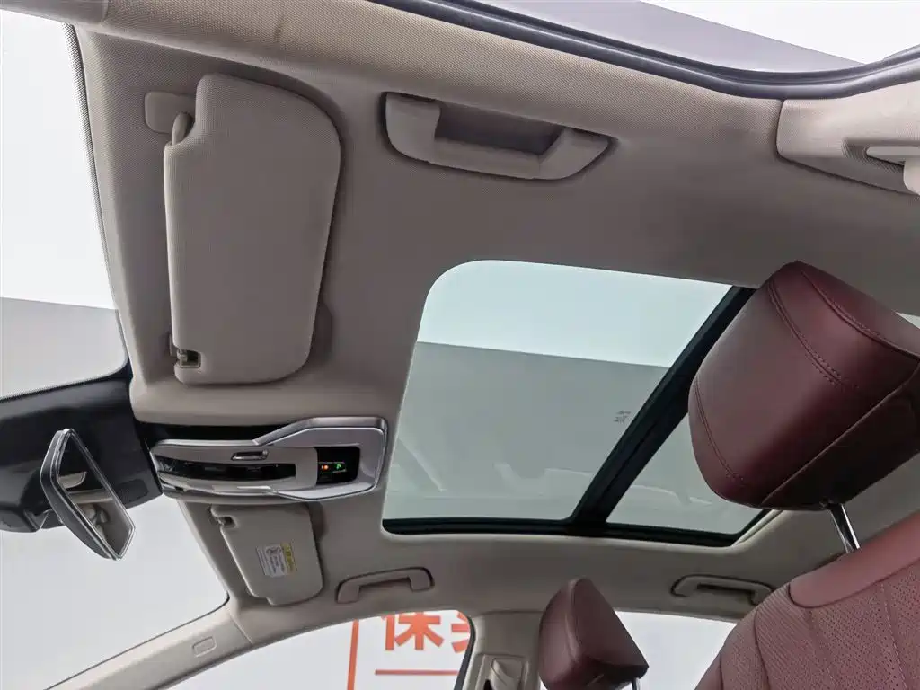 Hongqi H5 2024 2.0T Automatic Smart Connect Flag Smooth Edition фото 14