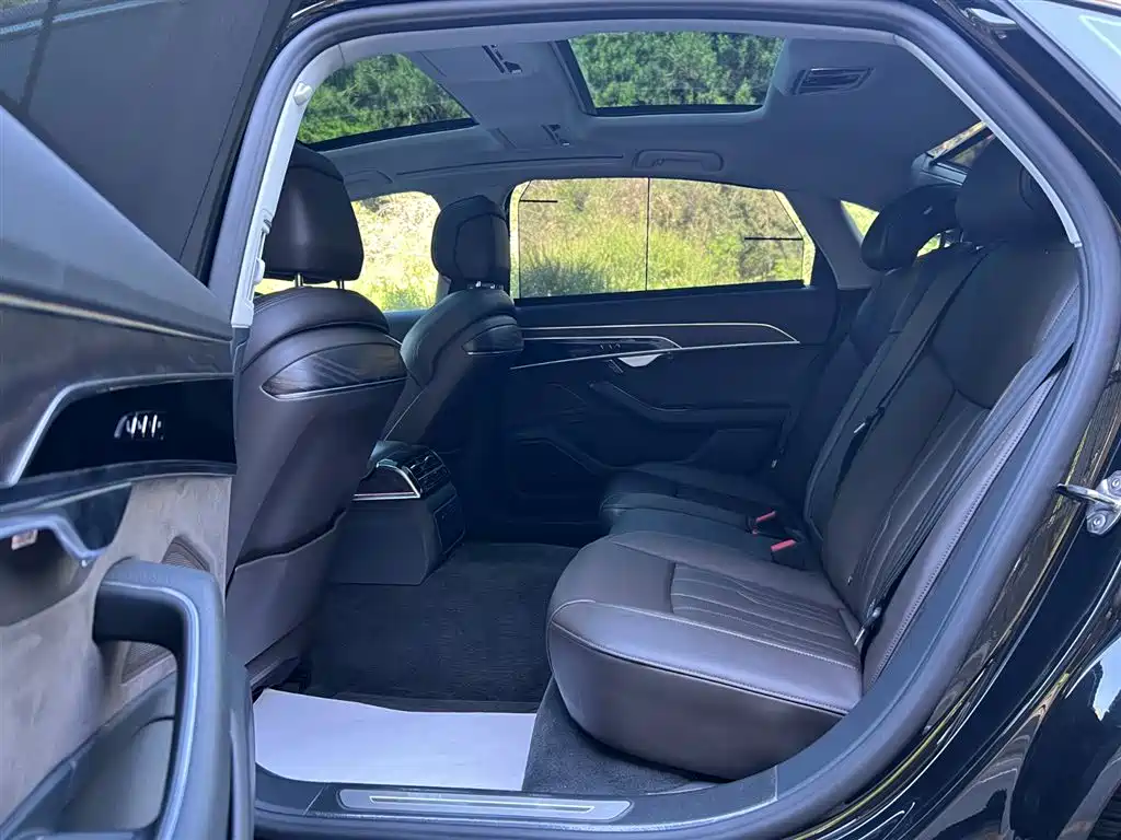 Audi A8 2019 A8L 50 TFSI quattro Comfort фото 15
