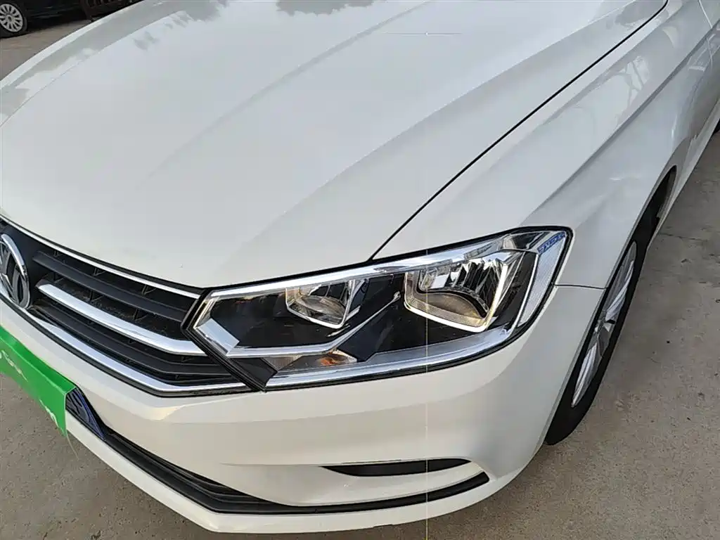 Volkswagen Bora 2017 1.6L Automatic Fashion Edition фото 24