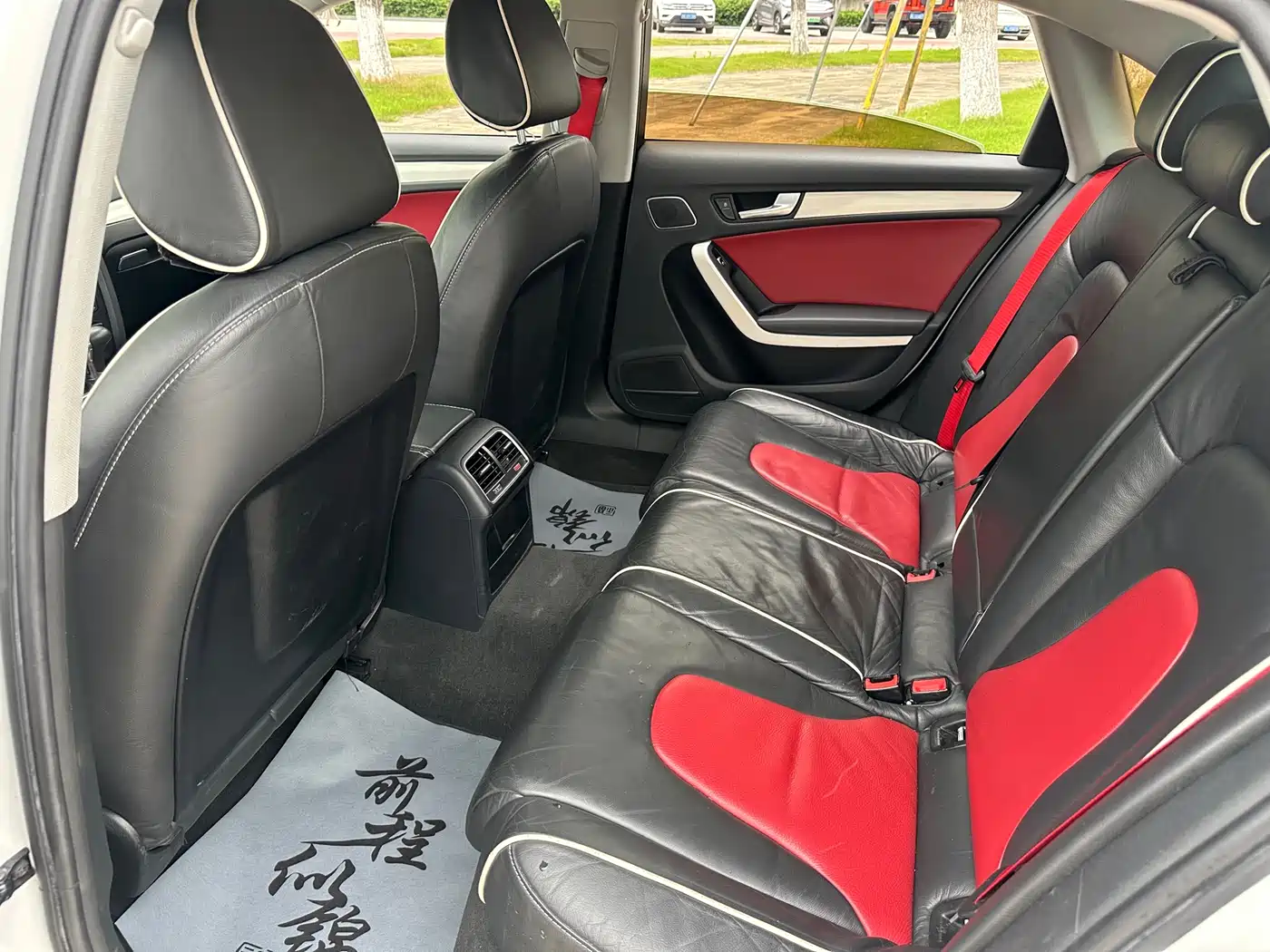 Audi A4L 2013 40 TFSI quattro Personality Sport фото 13