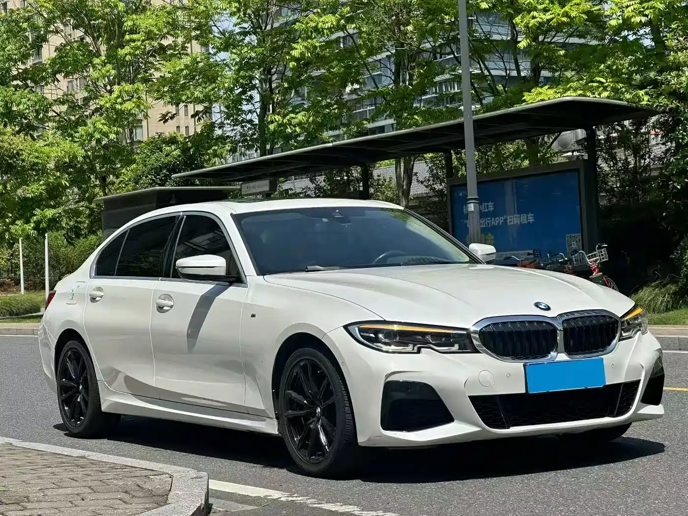 BMW 3 Series 2020 Facelift 325Li Launch Edition фото 3
