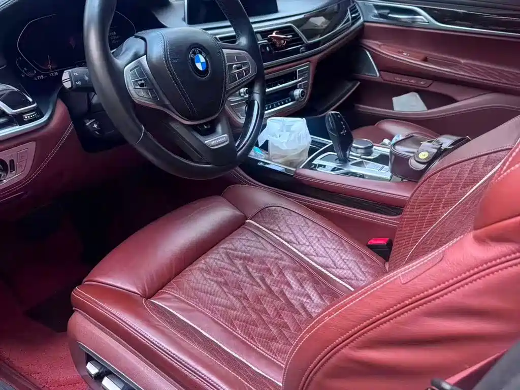 BMW 7 Series 2019 Facelift 740Li xDrive Executive Luxury Package фото 4