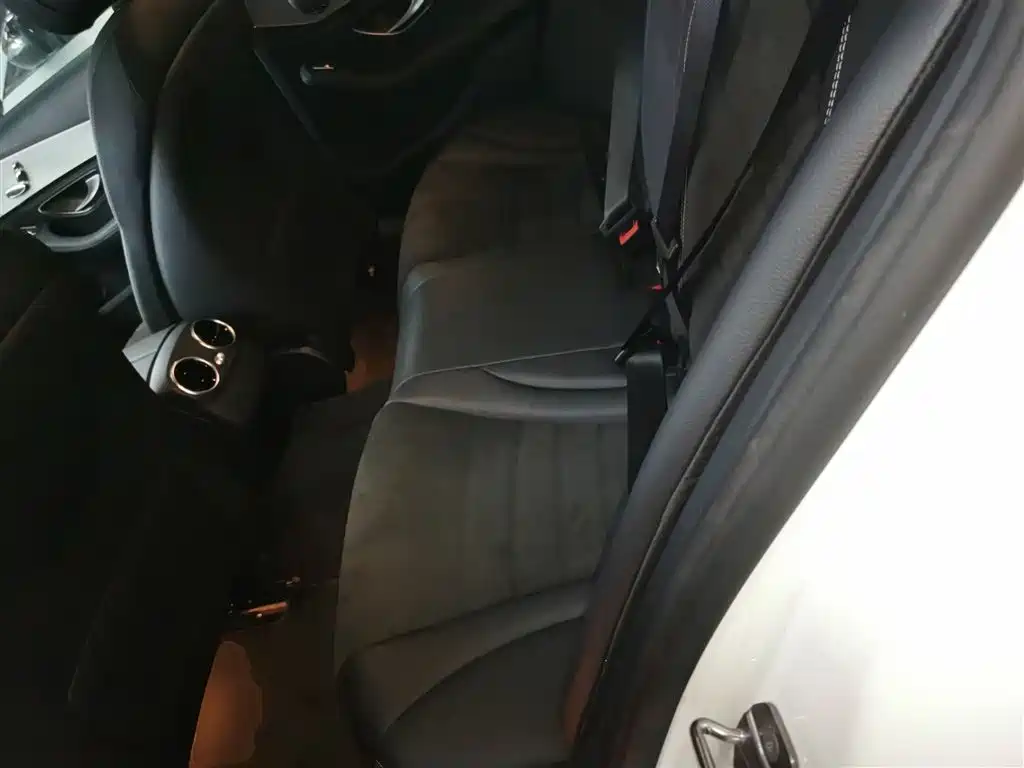 Mercedes-Benz C-Class 2017 Facelift C 200 Sport Edition фото 17