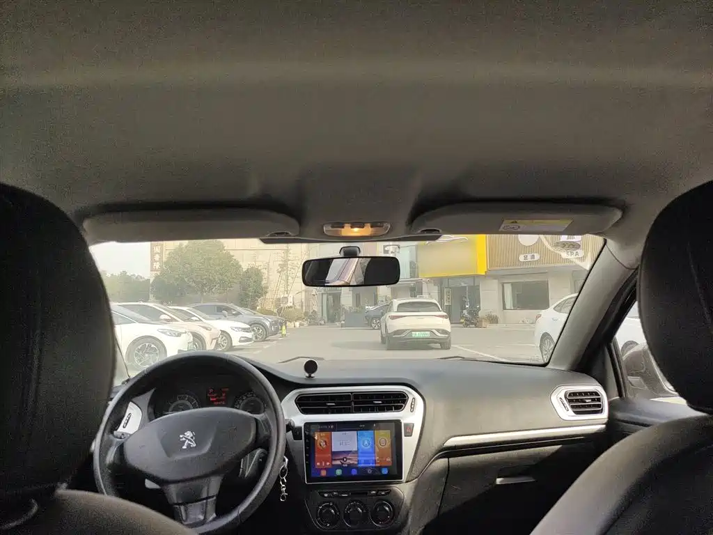 Peugeot 301 2016 1.6L Auto Comfort Edition фото 8