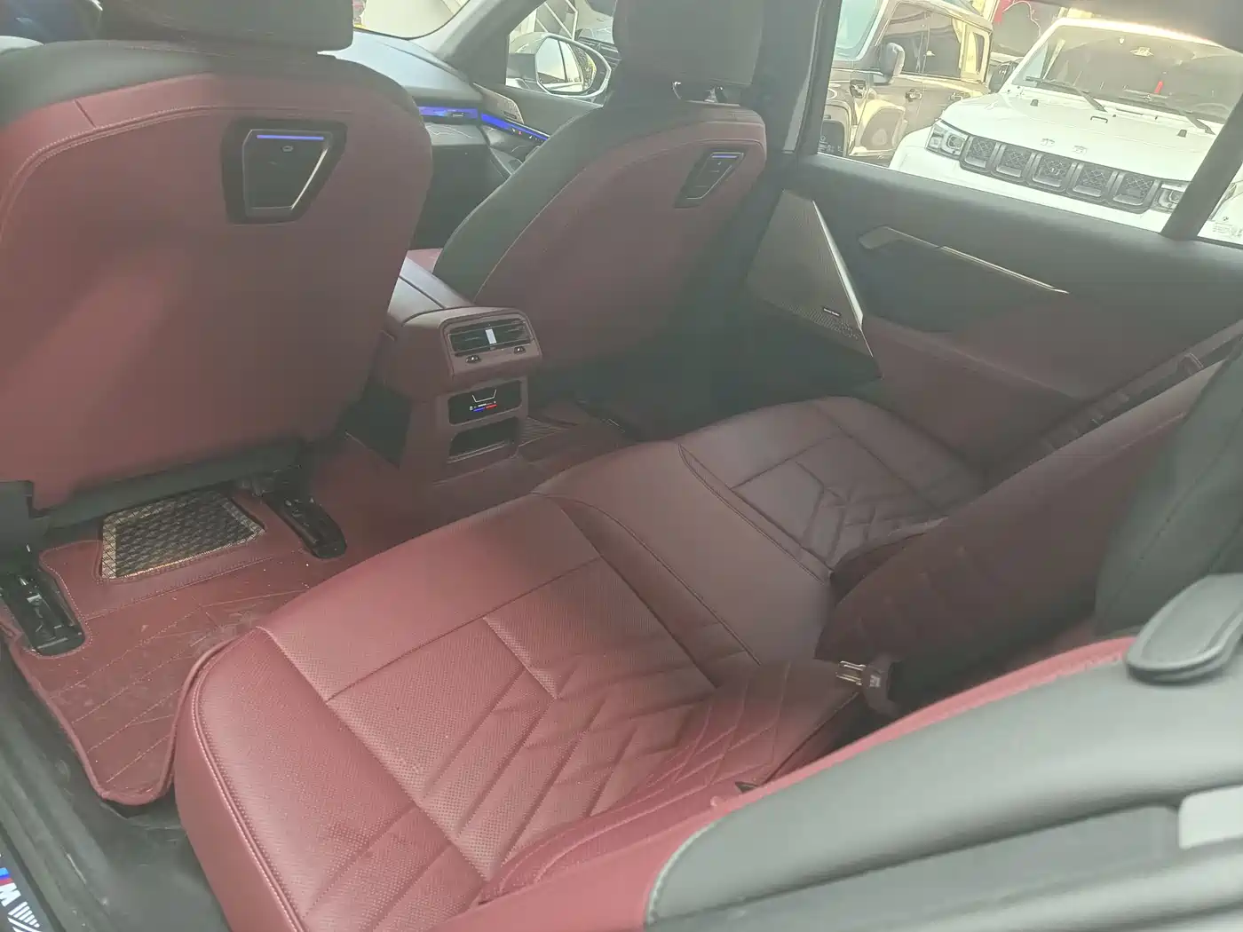 BMW i5 2024 eDrive 35L Premium Model M Sport Package фото 12