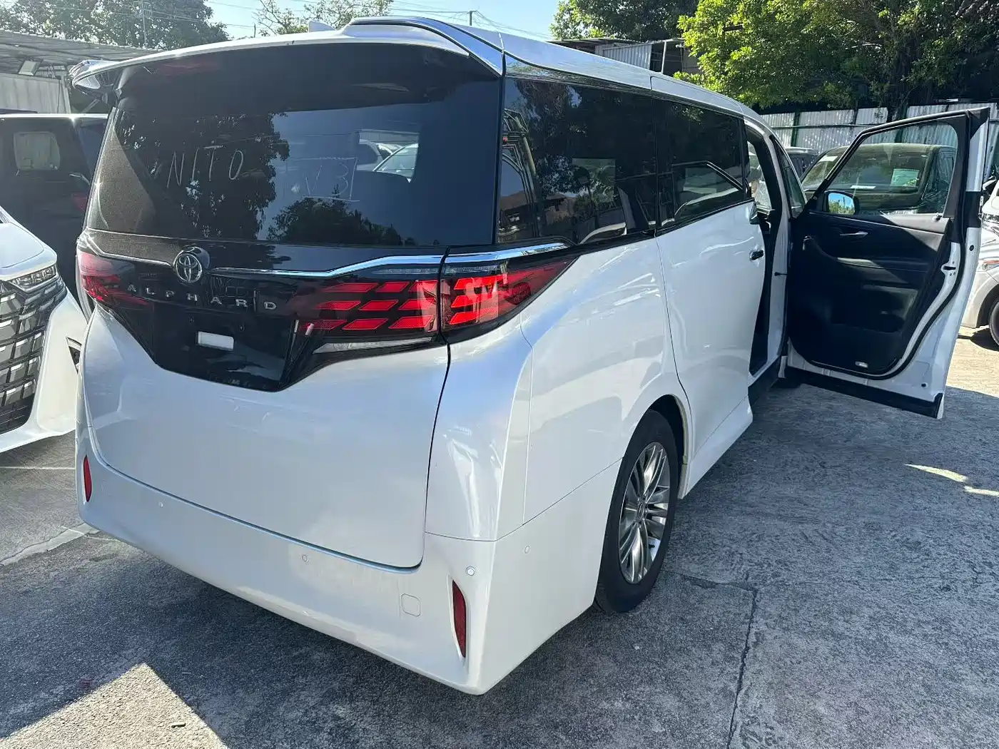 Toyota Alphard 2024 Hybrid 2.5L Prestige Edition фото 10