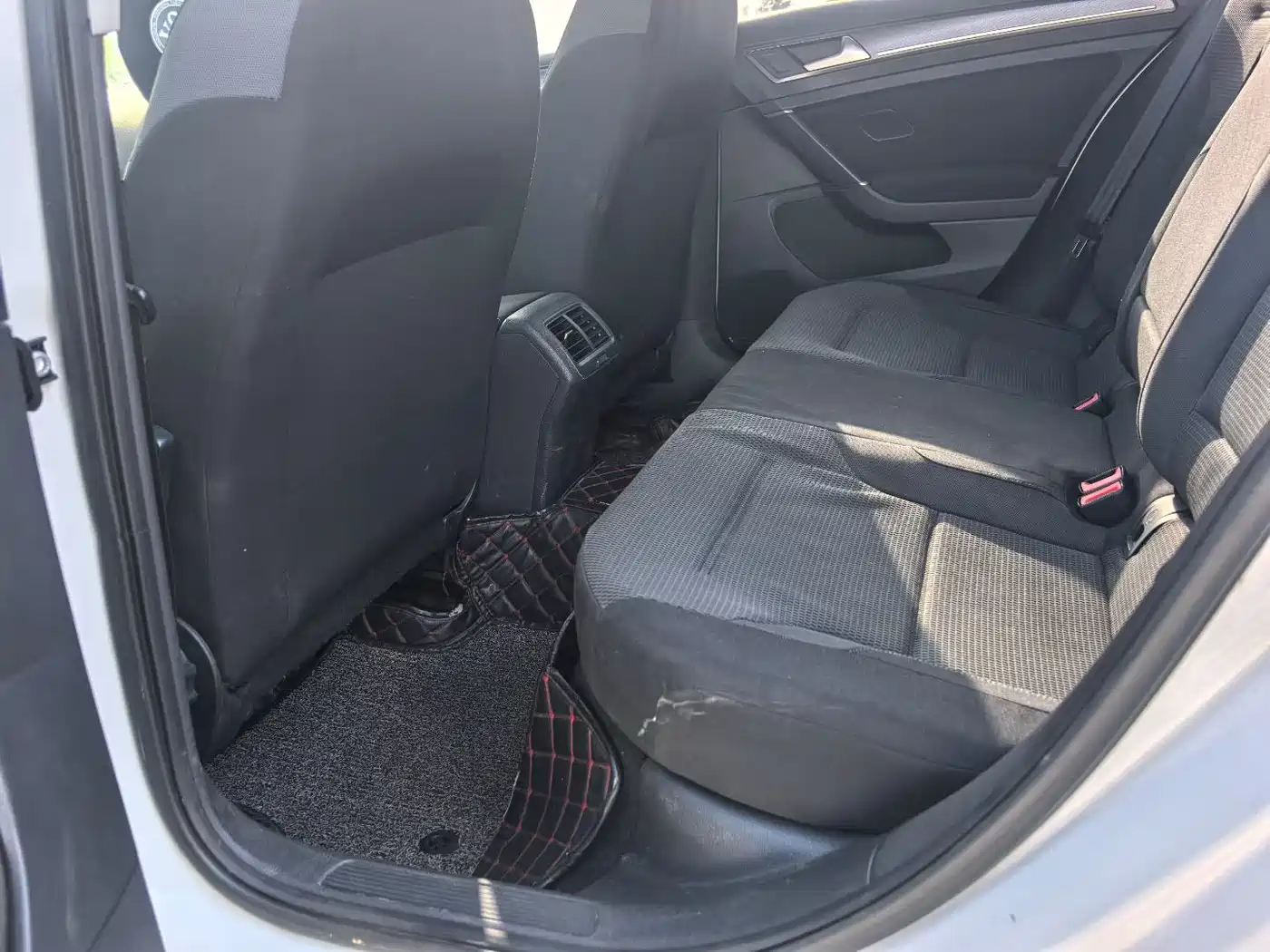 Volkswagen Golf 2016 1.6L Automatic Comfort фото 6