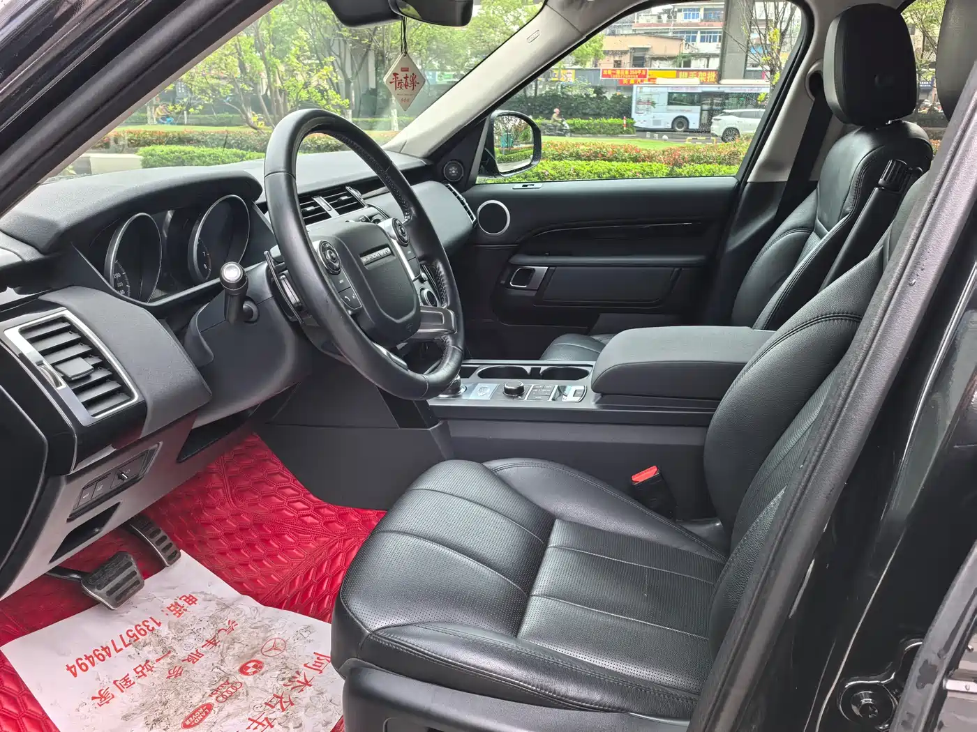Land Rover Discovery 2017 3.0 SC V6 Launch Limited Edition фото 9