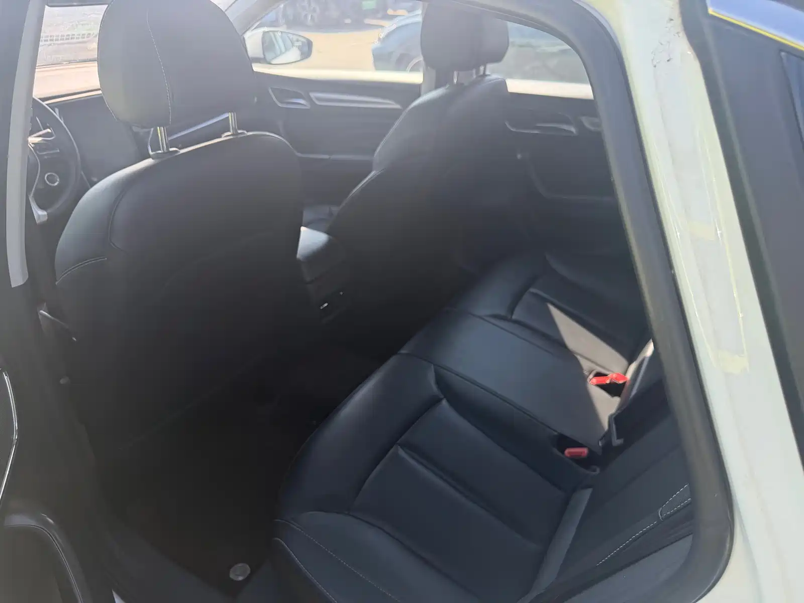 Фото 8 - Roewe i6