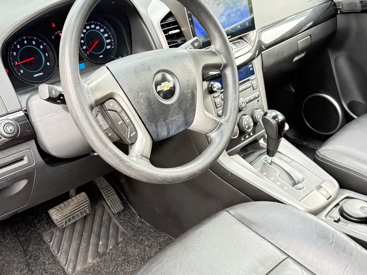 Chevrolet Captiva 2012 2.4L 4WD Flagship Edition 7-Seater фото 12